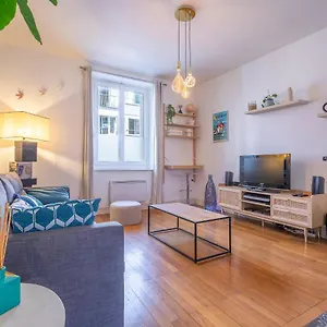  Apartamento 2-4 Pers, Charme De L'ancien, Calme, Velos, Centre